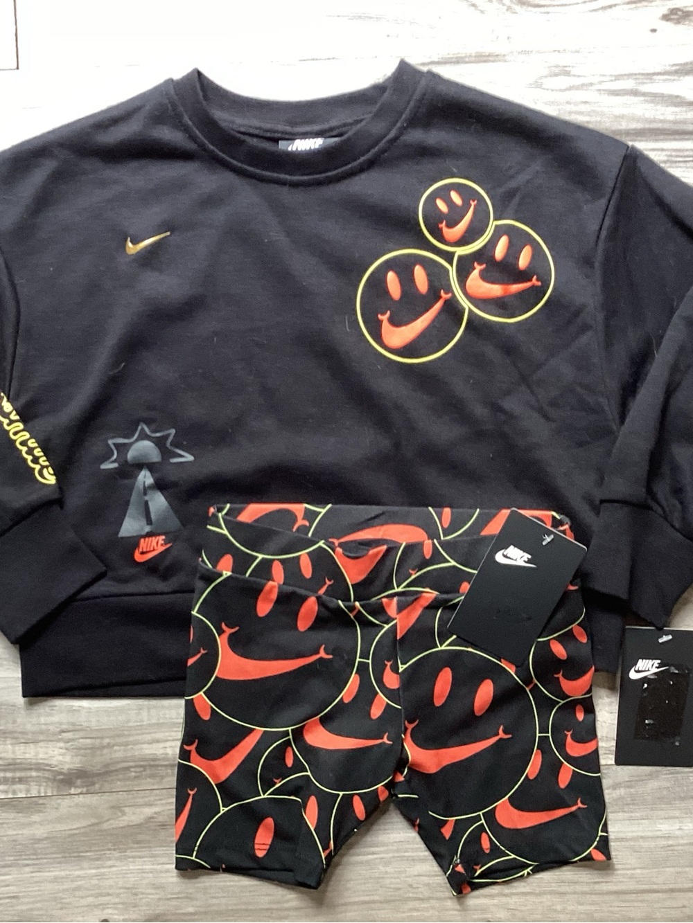 Nike girls crewneck & Bike Shorts outfit size 5(NWT) ~PRICE IS FIRM, NO OFFERS~